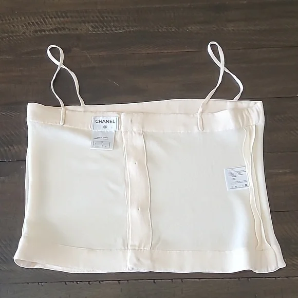 CHANEL 100% silk top CC buttons on the back size 40 - Picture 8 of 12